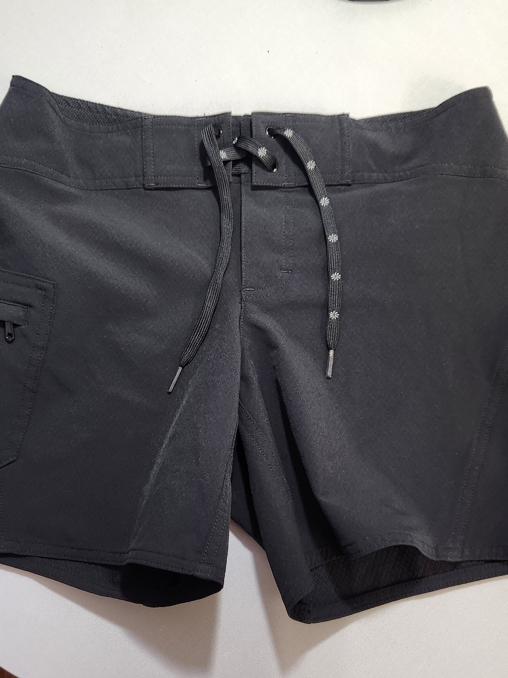 ⭐️Athleta Black Swim Shorts Boardshorts Beach Activewear Size 4